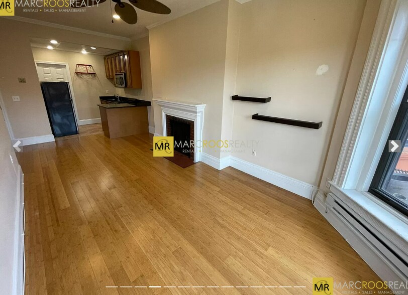 Building Photo - 225 Newbury St