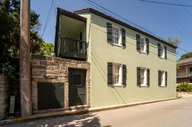 Building Photo - 76 Marine St
