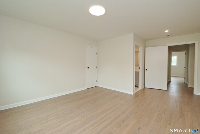 Building Photo - 306 Courtland Ave