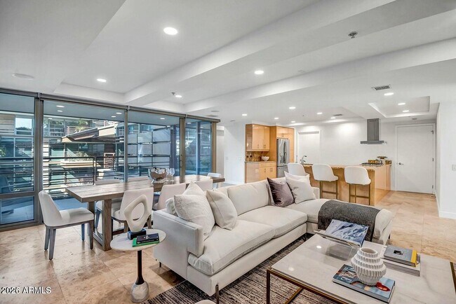 Building Photo - 7121 E Rancho Vista Dr