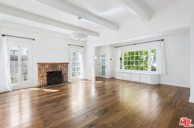 Building Photo - 3472 Rowena Ave