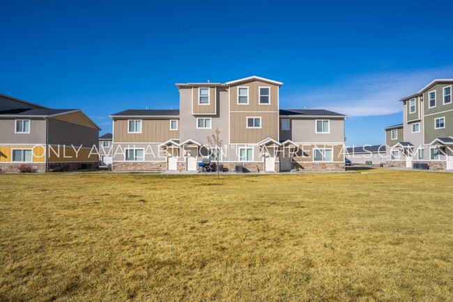 Building Photo - 678 N 190 E