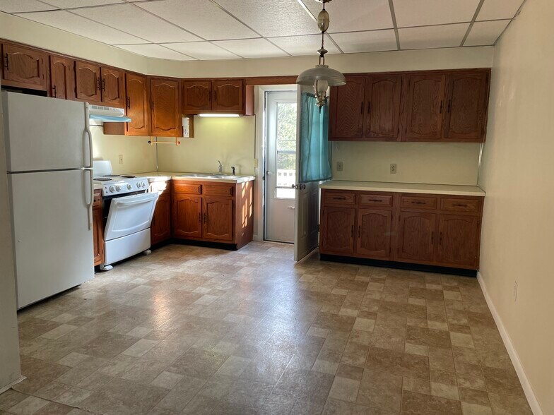 Building Photo - 1 S Terrace Dr