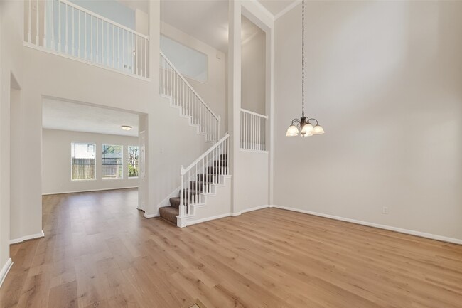 Building Photo - 2708 Calico Creek Ln