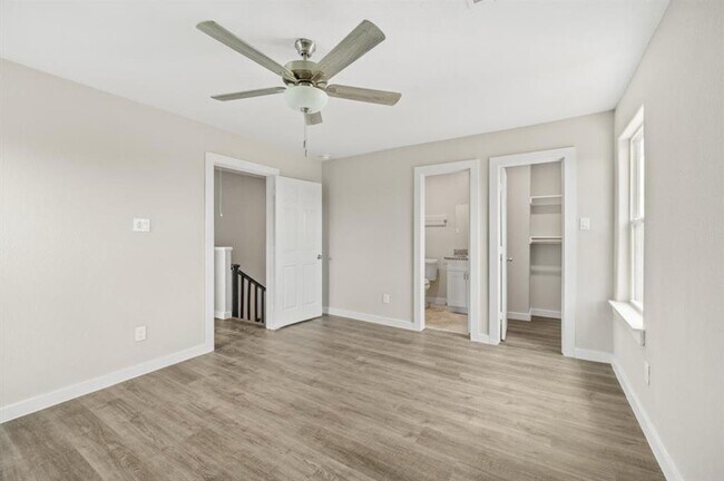 Building Photo - 335 Connecticut St