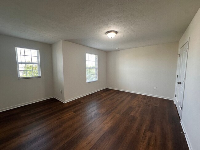 Building Photo - Beautiful 3-Bedroom Home in Desirable Village at Armstrong Farms