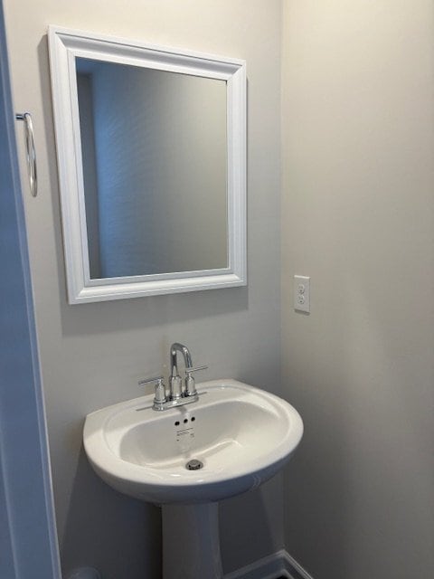 Building Photo - 124 Plumtree Ct