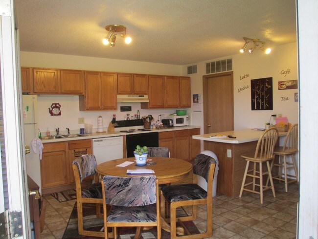 Building Photo - Osceola Villas
