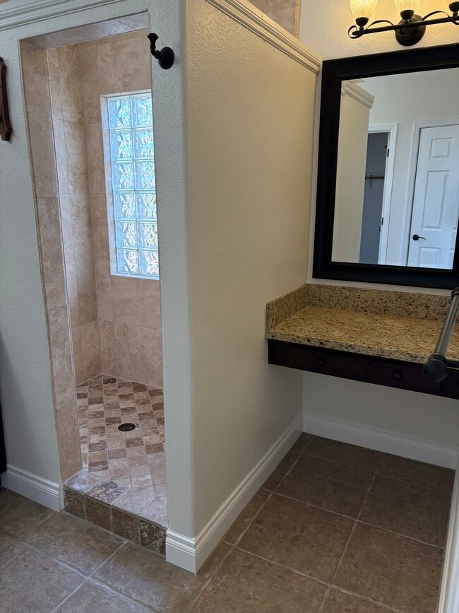 Building Photo - 7260 E Softwind Dr