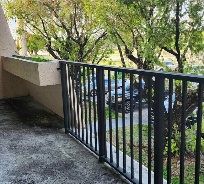 Building Photo - 488 NE 18th Ave