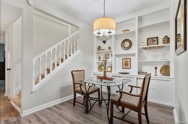 Building Photo - 2988 Old Farm Rd