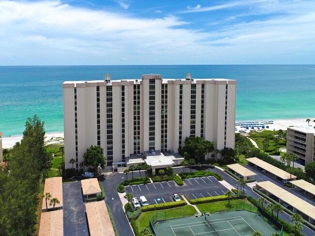 Building Photo - 2425 Gulf of Mexico Dr