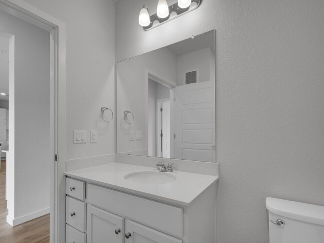 Building Photo - $2,195 - 2 Bed, 2 Bath Condo in Broomfield...