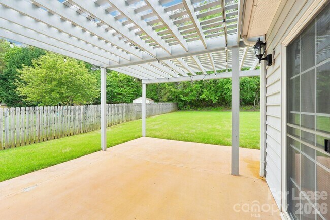 Building Photo - 14417 Laurel Tree Ln