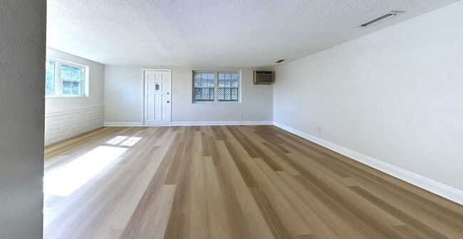 Building Photo - 5506 Staley Dr