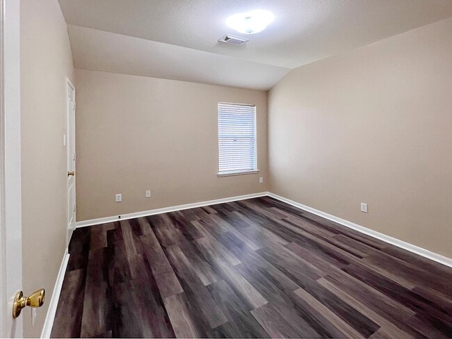 Building Photo - 2823 Park Springs Ln