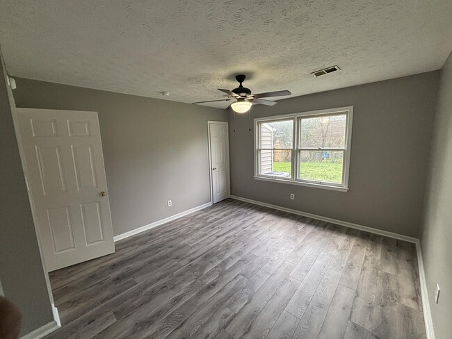Building Photo - 3183 Beaver Creek Dr