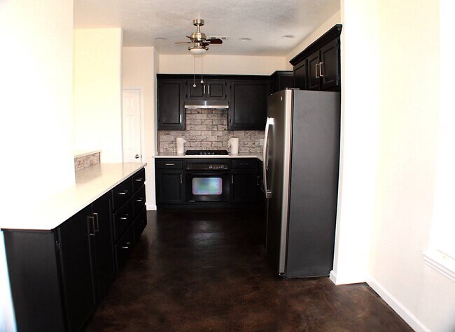 Building Photo - 20706 Grenoble Ln