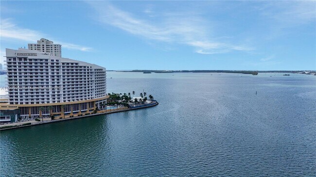 Building Photo - 801 Brickell Bay Dr