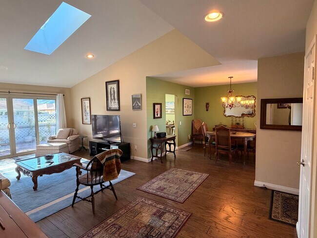 Building Photo - Fully furnished (short term) home in Camarillo's Premier Senior Community - Leisure Village