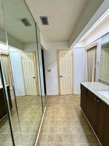 Building Photo - 114 Sevilla Ave