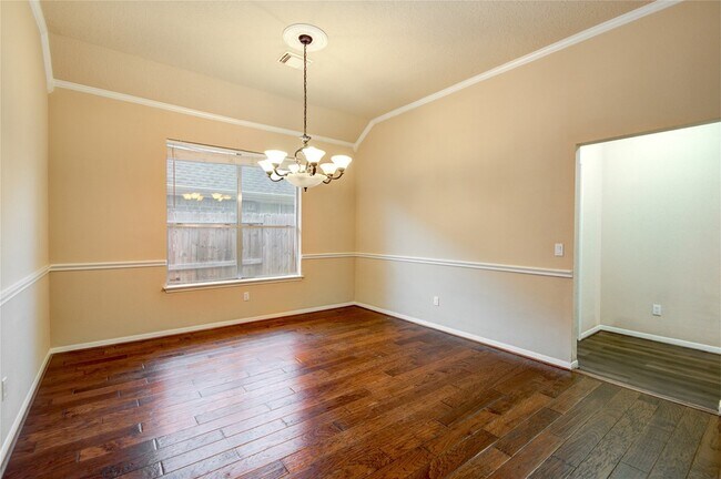 Building Photo - 18422 Auburn Woods Dr