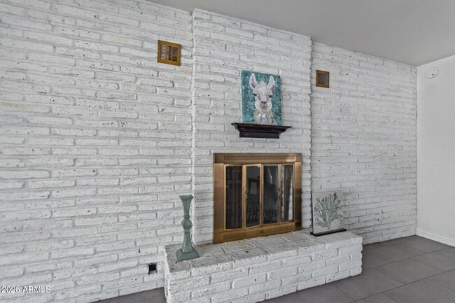 Building Photo - 106 E Geneva Dr
