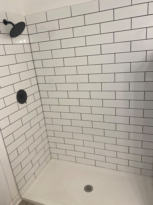 Building Photo - 1107 Buchanan St