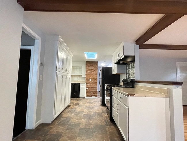 Building Photo - 32 Aldrew Terrace