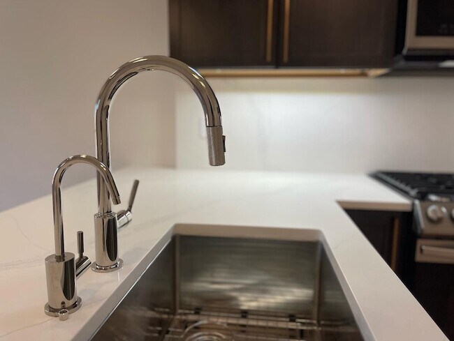 Building Photo - 516 S Campbell Ave