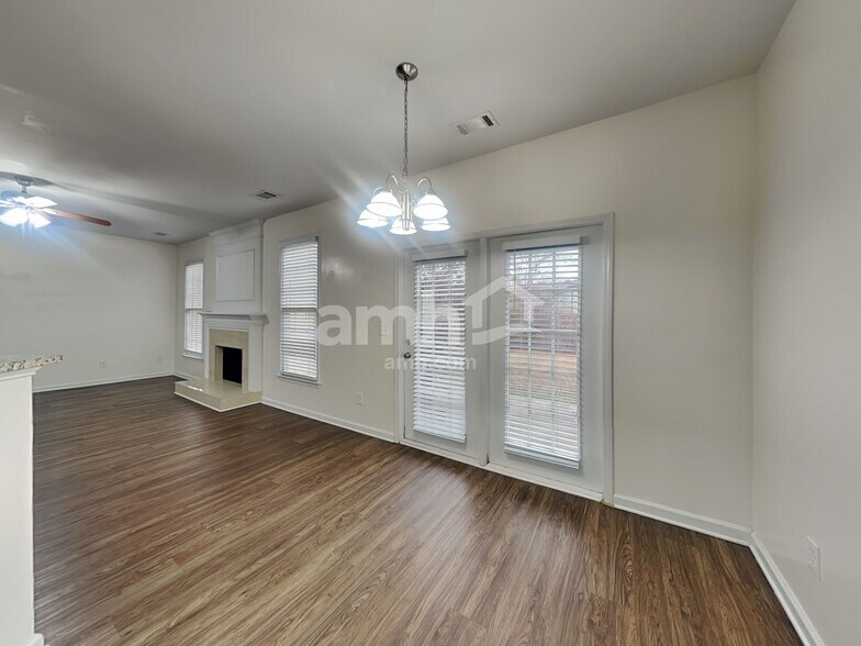 Building Photo - 1217 Rocky Branch Tr