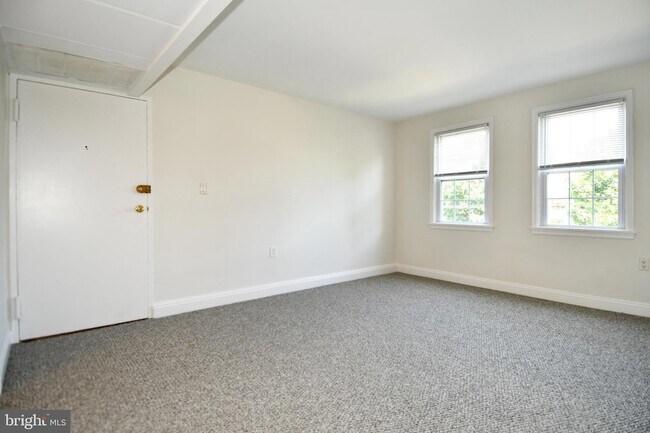 Building Photo - 1303 Belle View Blvd