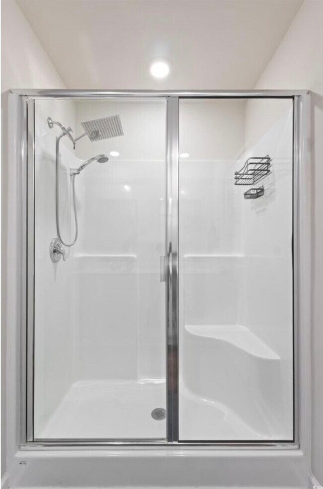 Building Photo - 124 Cassina Dr