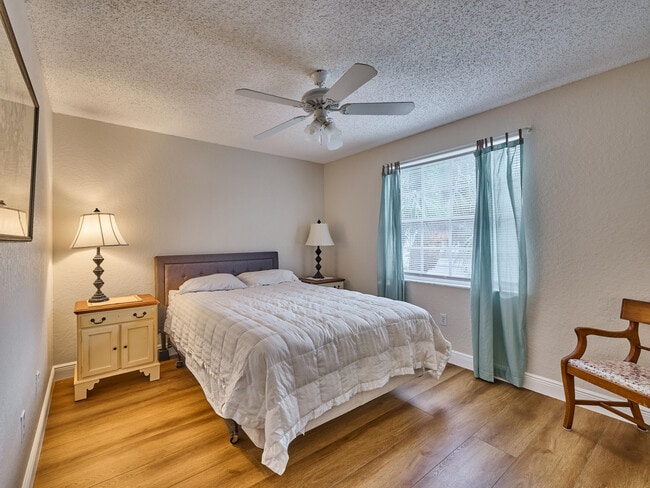 Building Photo - 2067 Cezanne Rd