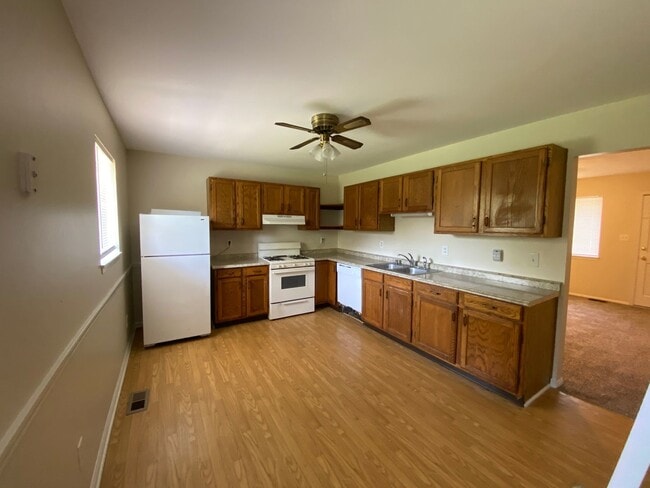 Building Photo - SCH1116