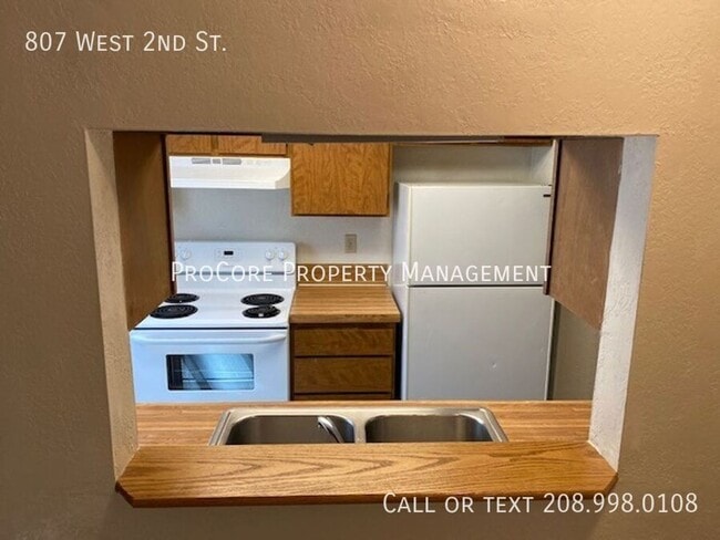 Primary Photo - 2-Bed Home in Desirable Meridian.. with Sm...