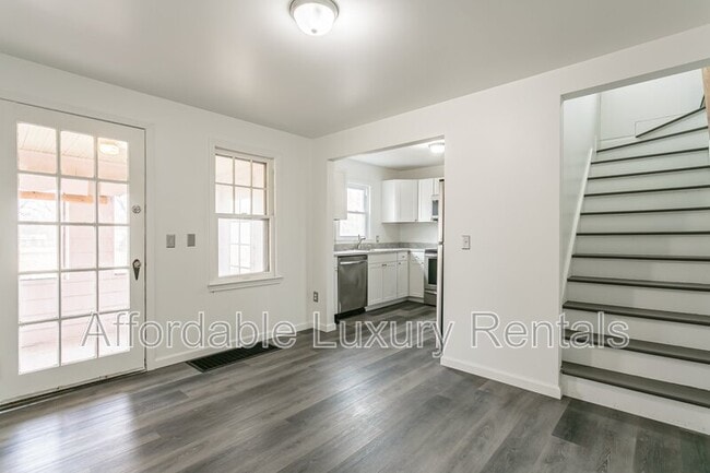 Building Photo - 2868 Brighton Henrietta Town Line Rd