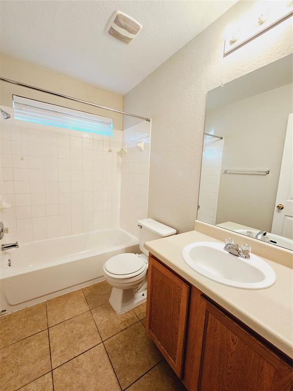 Building Photo - 423 Paddington Dr
