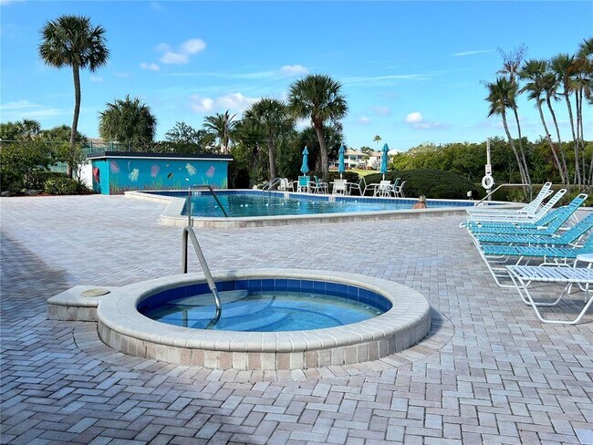 Building Photo - 10036 63rd Ave N