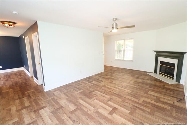 Building Photo - 1727 Crag Burn Ln