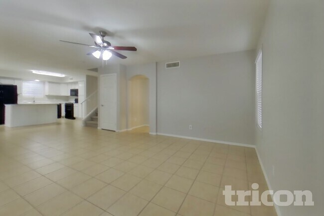 Building Photo - 16122 N 90th Ave