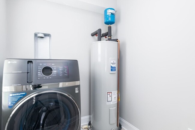 Interior Photo - 1114 Kentwood Dr