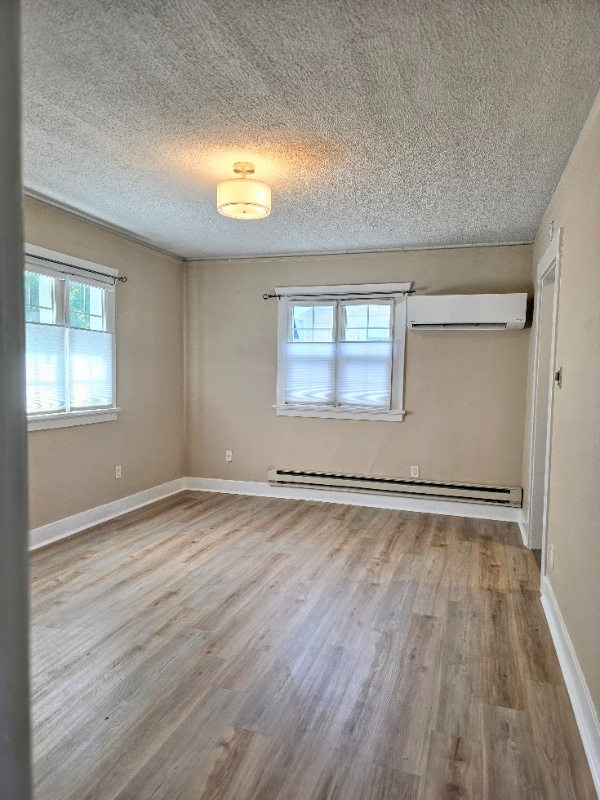 Building Photo - 22 W Pine St