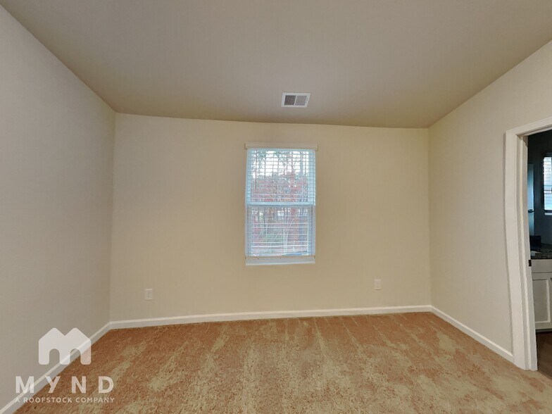 Building Photo - 164 Everglade Wy