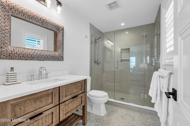 Building Photo - 3574 Ocean Terrace