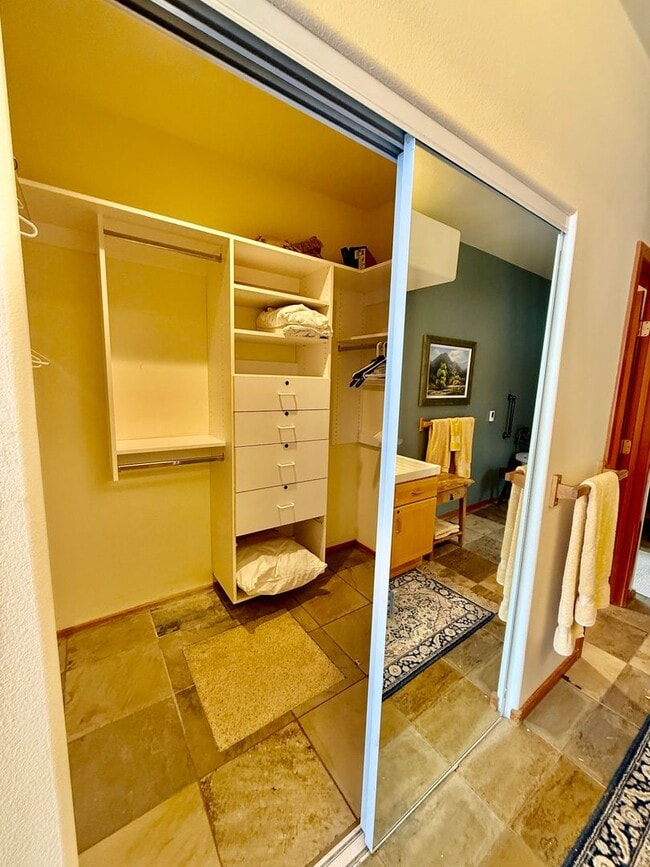 Building Photo - Snowcreek V – Stunning 4 Bed, 3 Bath Corner Unit