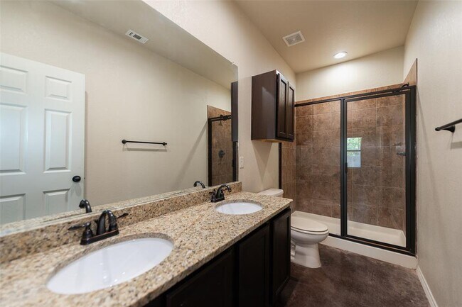 Building Photo - 245 Joanne Lp