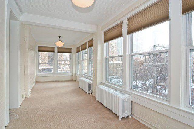 Building Photo - 533 W Diversey Pkwy