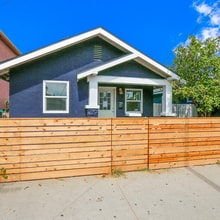 Building Photo - 2 Bed / 2 Bath House in Lincoln Heights is...