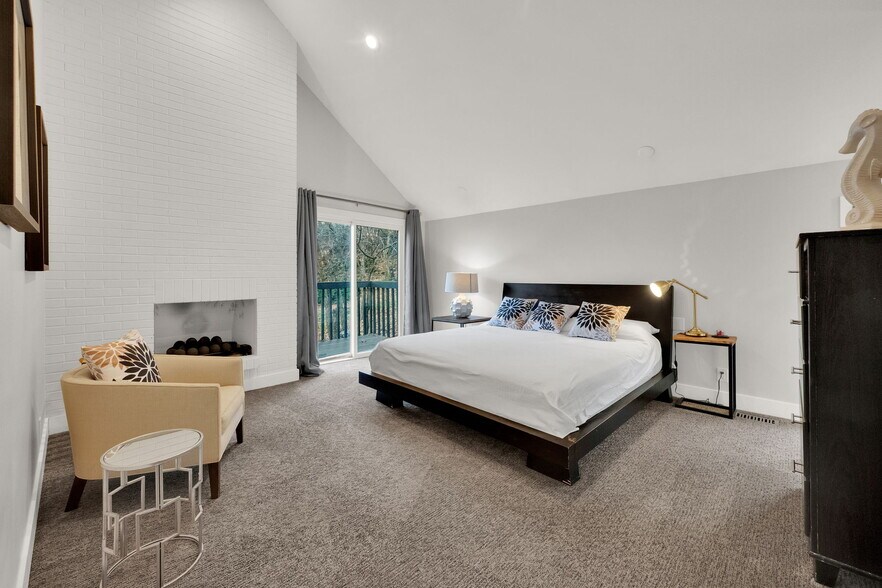 Building Photo - 2578 Dimple Dell Rd